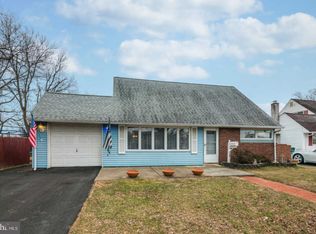 104 Plumtree Rd, Levittown, PA 19056