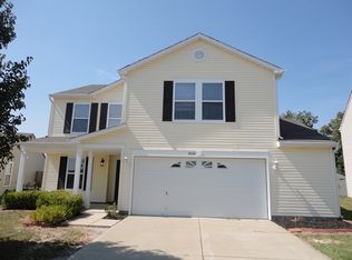 8226 Spring Wind Dr, Indianapolis, IN 46239