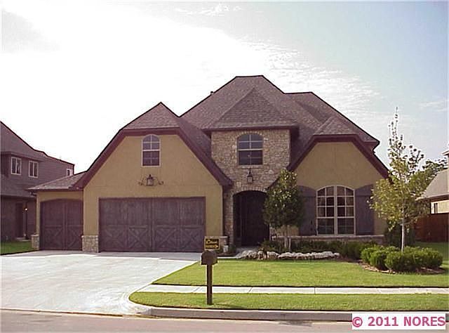 1st image of 645 W 78th Pl
