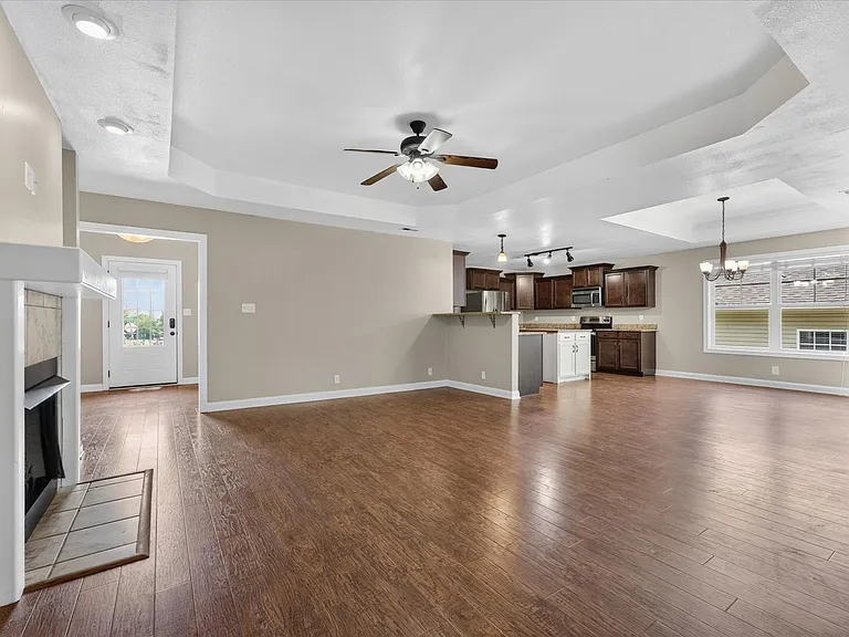 2228 Killington Dr — Photo 6