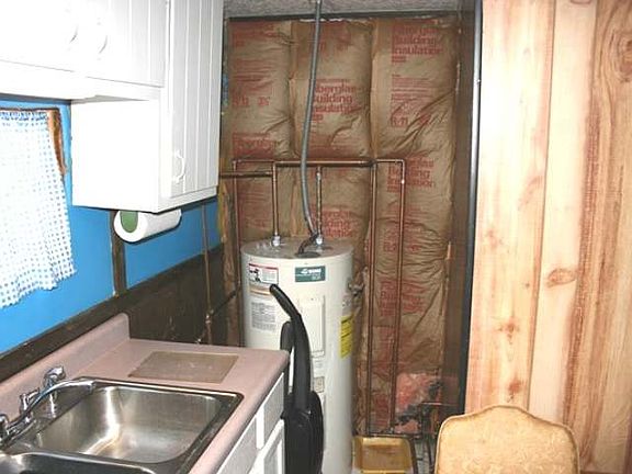 4th image of 2031 Maryland St