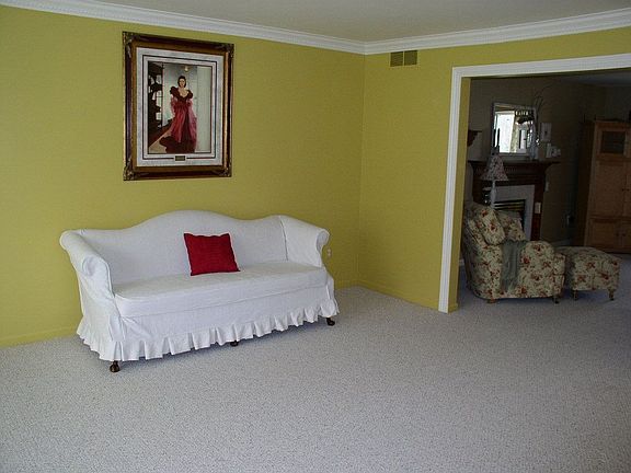 Living Room Freshly Painted