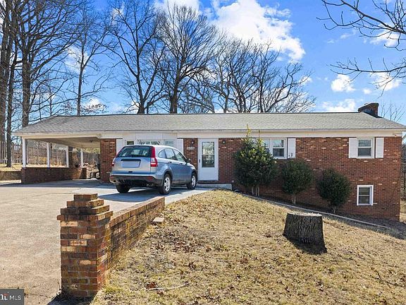 3rd image of 2502 Ridgedale Rd