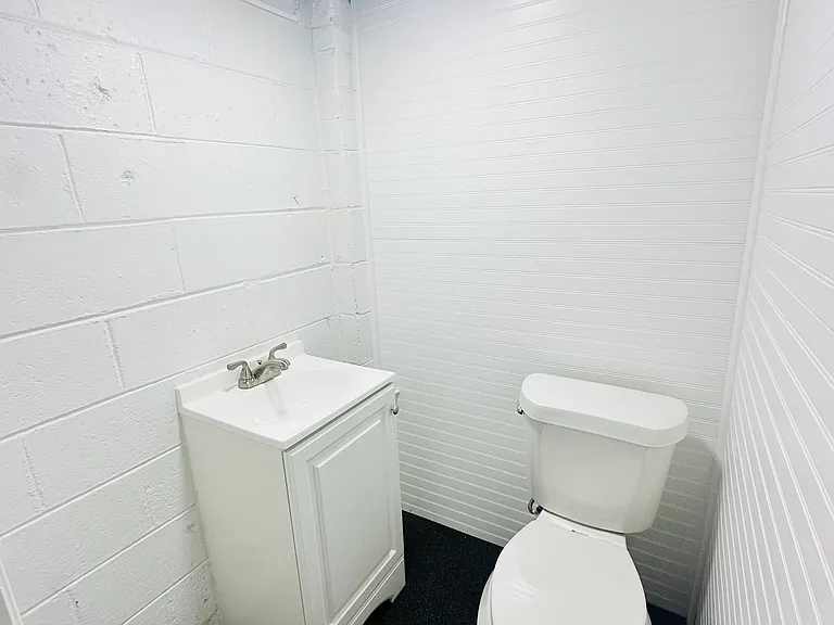 21801 Cushing Ave — Photo 23