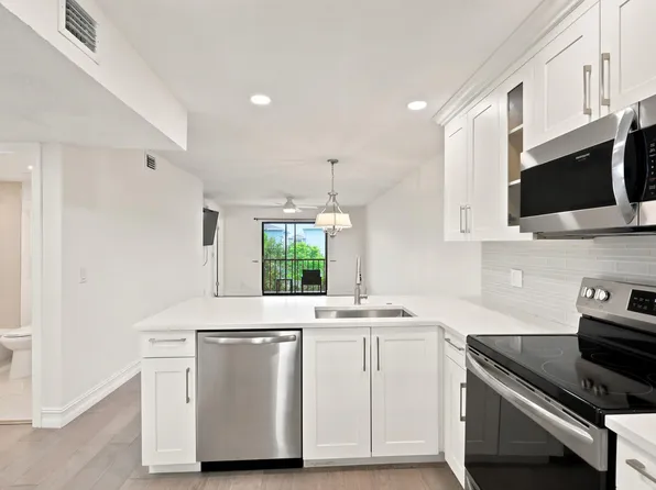 7209 Golf Colony Court, Greenacres, FL 33467