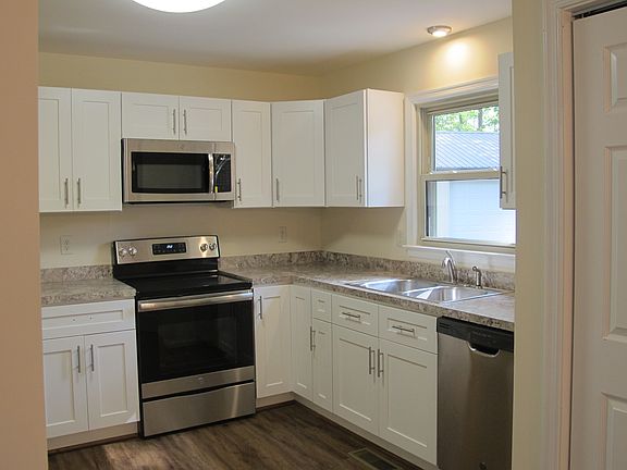 4th image of 5003 Berkshire Dr
