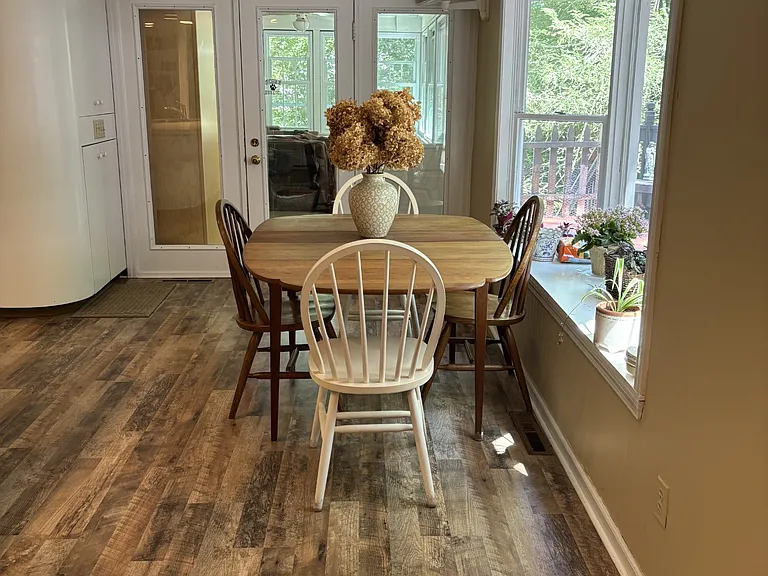 20 Godman Rd — Photo 13