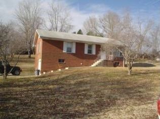 111 Lakeshore Cir, Knoxville, TN 37766