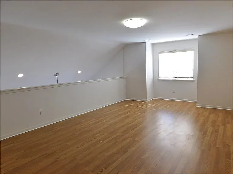 4101 Schindler Dr N — Photo 9