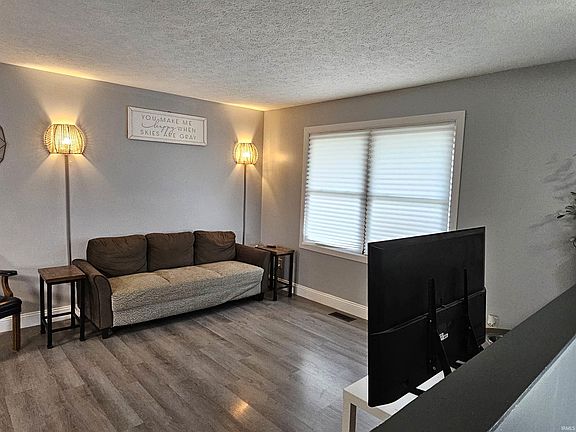 4th image of 2875 E Carowinds Ct