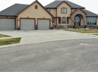 2700 Arlington Ave, Yankton, SD 57078