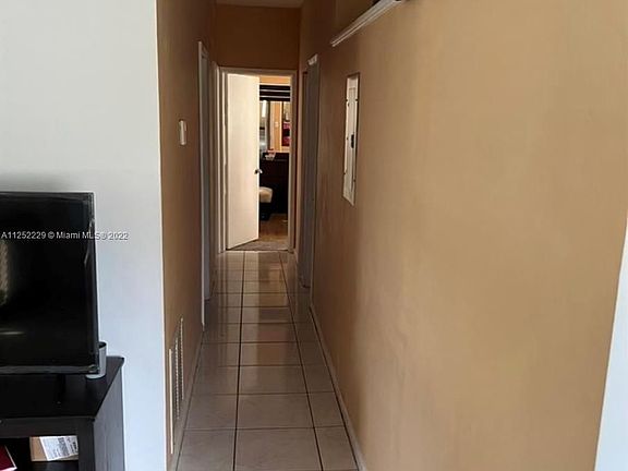 5th image of 2950 Davie Blvd #A