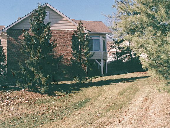 2nd image of 12311 Courtyard Lake Dr