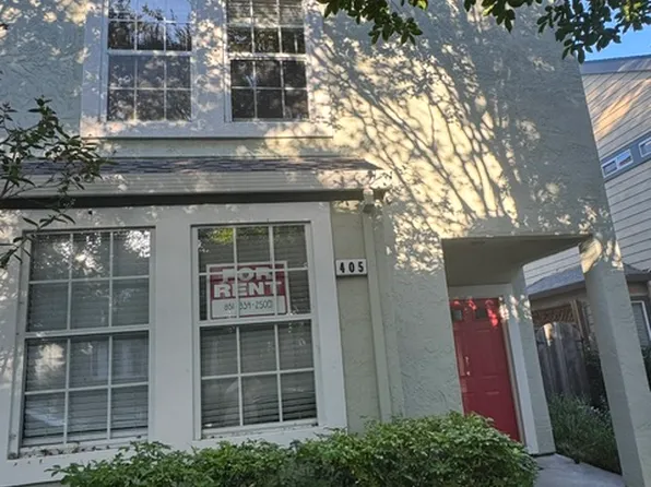 405 Village Cir, Santa Cruz, CA 95060