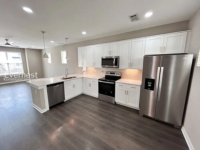 305 Jeffries Way — Photo 3