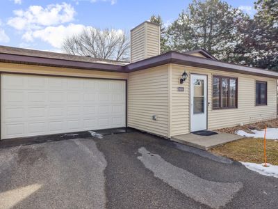 8534 S Maplebrook Cir, Brooklyn Park, MN, 55445