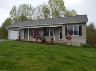 221 Gene Hill Rd, Mount Airy, NC 27030