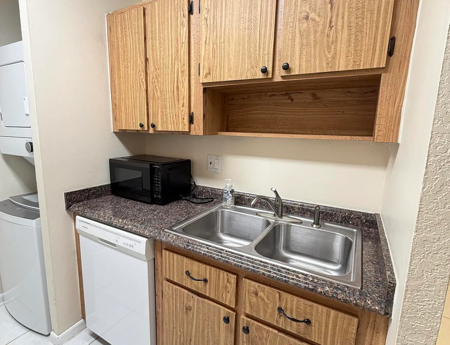 2 bed, 2.0 bath, 768 sqft, $2,100 — Photo 4