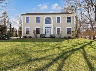 7 Schilke Dr, Westerly, RI 02891