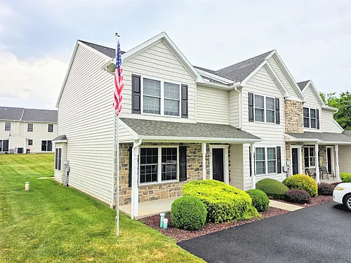107 Cedarwood Dr Photo 1