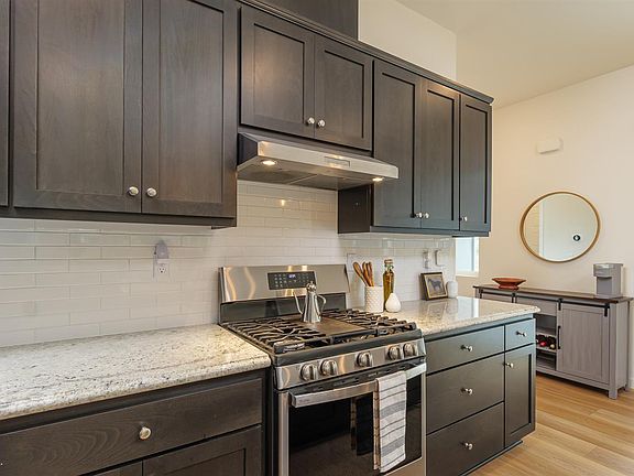 5th image of 1813 Bautista Way