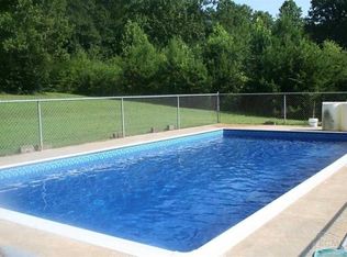 1098 Wagon Wheel Rd, Hickory, NC 28602