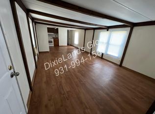 208 Pine St, Linden, TN 37096