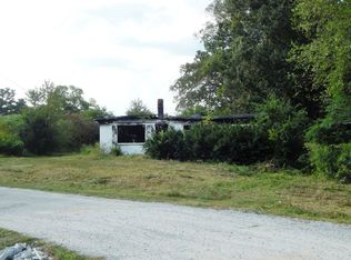 17 Coke Ln, New Johnsonville, TN 37134