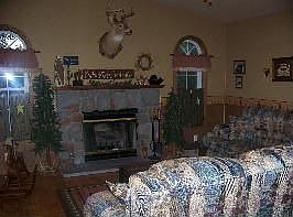 2nd image of 1020 E Bogardus St