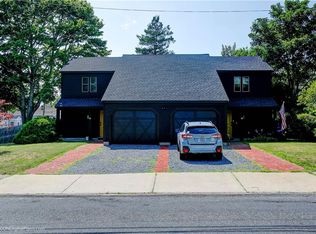 55 Annandale Rd, Newport, RI 02840