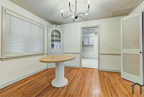 2501 NW 35th St — Photo 3