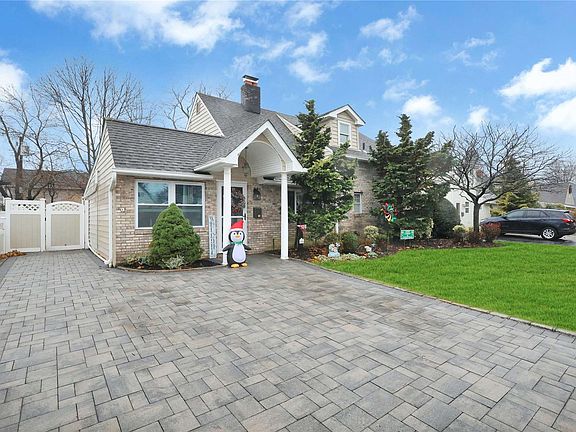 3rd image of 16 Branch Ln