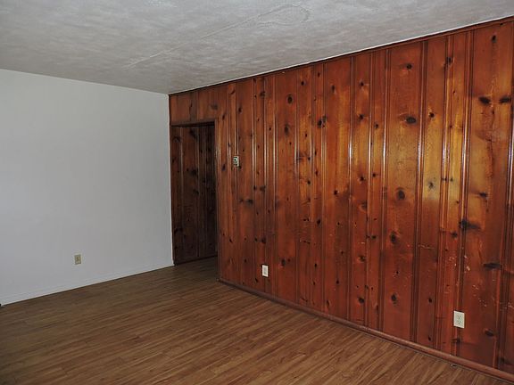 4th image of 1010 Pennsylvania Dr