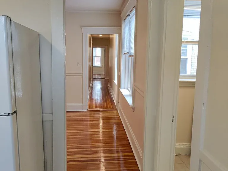 8 Barrows St #1E — Photo 22