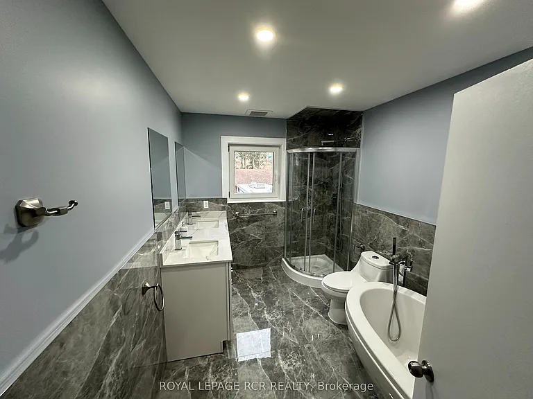 6222 Yonge St #2 — Photo 6