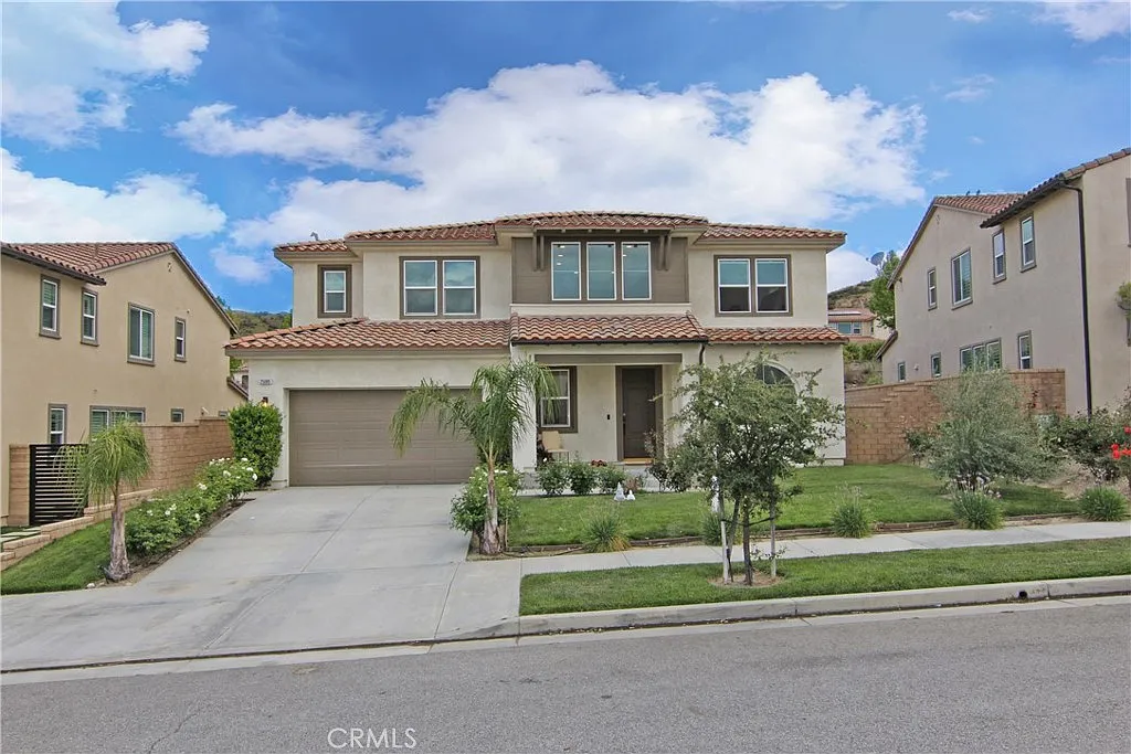 4 bed, 3.5 bath, 3238 sqft, $5,900 — Photo 1