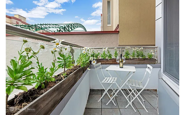 Sold by Douglas Elliman | media 15