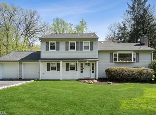 36 Cavell Pl, West Caldwell, NJ 07006