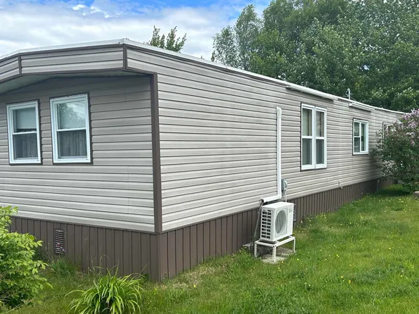 128 2nd St, Cape Breton, NS B1L 1C9