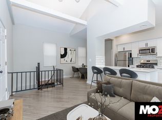 1365 W Crystal St APT 5, Chicago, IL 60642