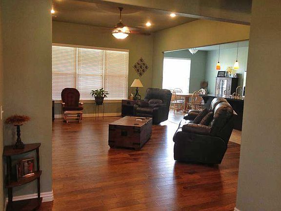 2nd image of 430 Monterey Pl