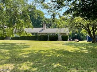 213 Maple Hill Ln, Manns Choice, PA 15550
