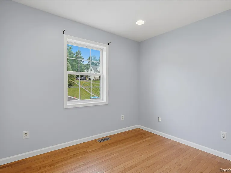 17 Watkins Dr — Photo 23