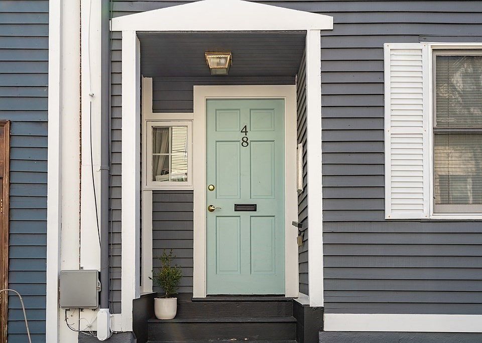 1st image of 48-50 Russell St #3