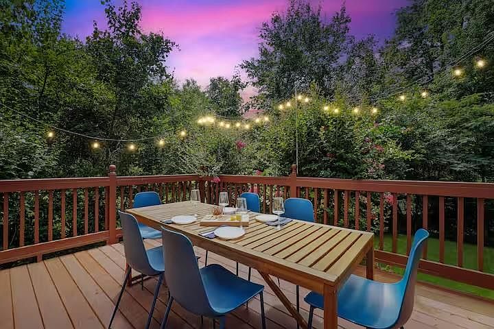 1st image of 230 Chaffin Ridge Trce