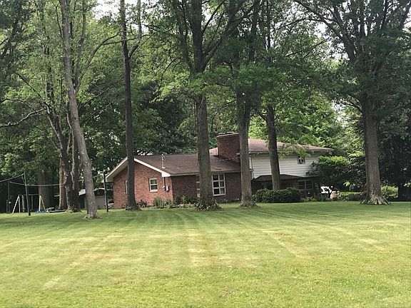 2nd image of 397 Thomas Ln