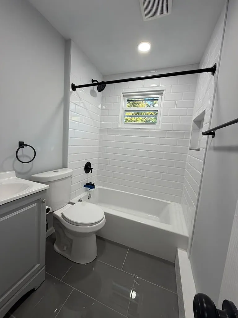 2 bed, 740 sqft, $1,950 — Photo 4