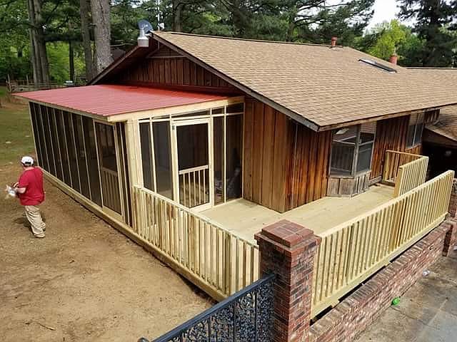 2nd image of 2100 Windy Ln