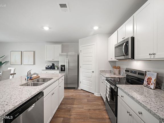 3rd image of 1065 Sanctuary Dr