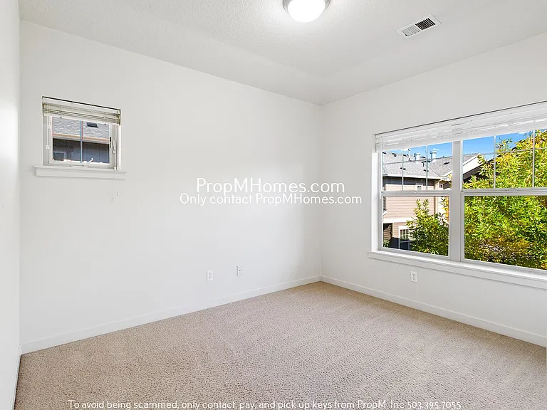 610 NE Garswood Ln — Photo 14